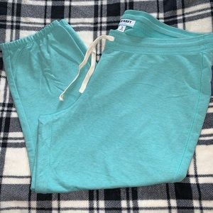 Old Navy skinny crops size XL